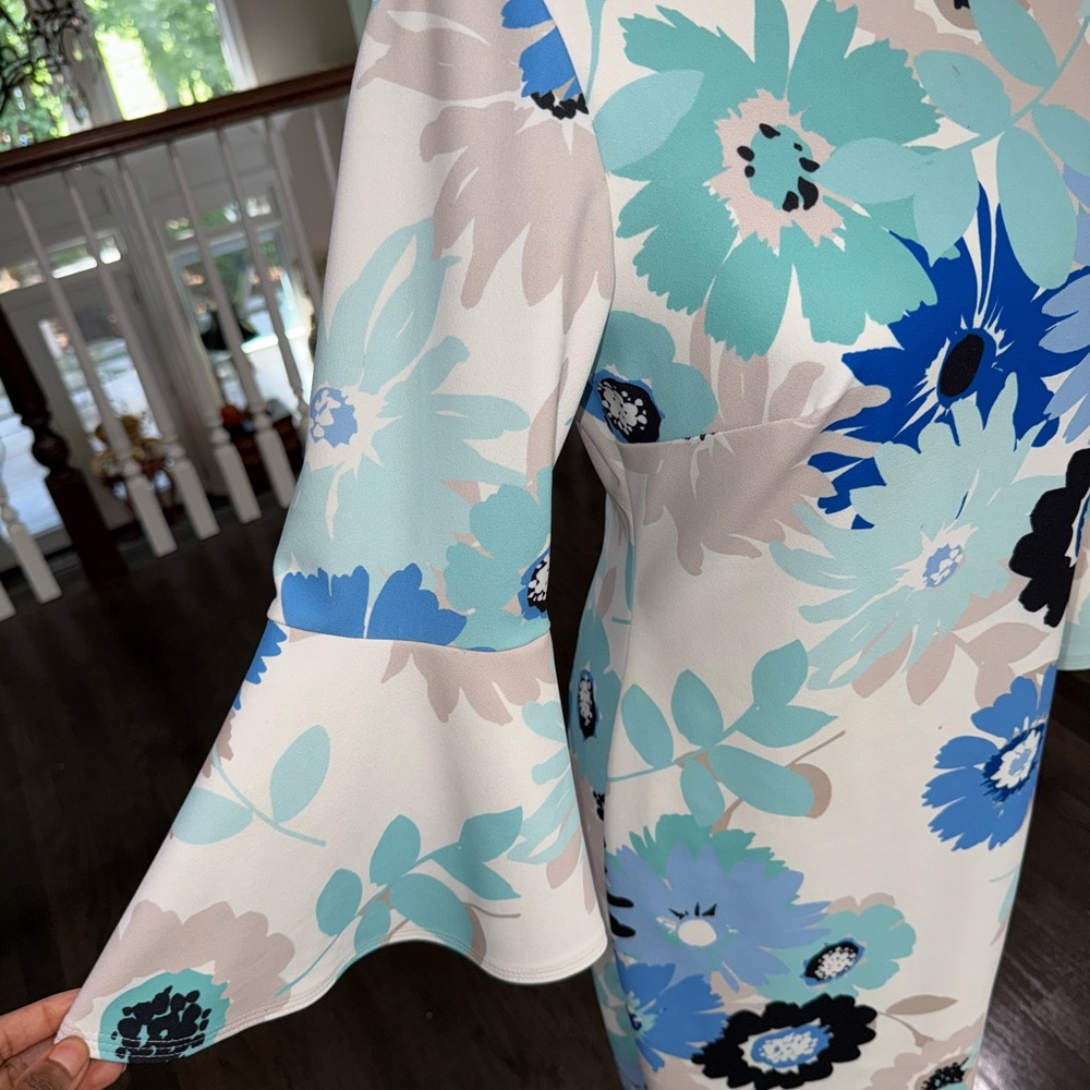 Beautiful Calvin Klein Floral Midi Dress w/ Long Bell Sleeves! - Picture 3 of 8
